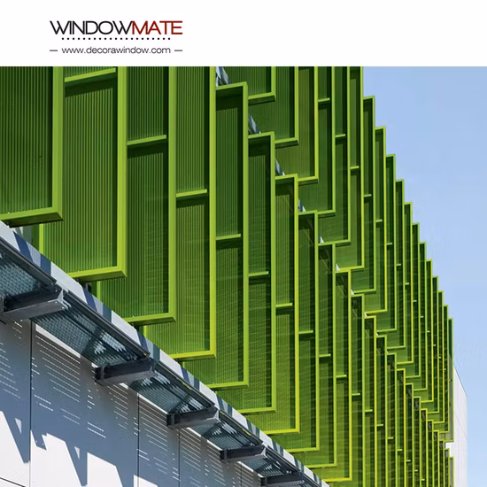 Вертикальная алюминиевая стена с жалюзи с лезвием аэродинамического профиля, солнцезащитная шторка с электроприводом